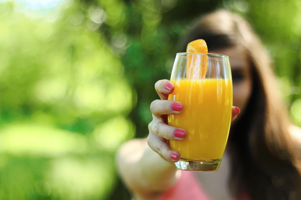 Ragazza Con Succo Arancia